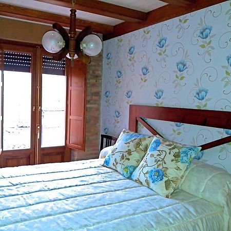 La Alcoba De Becquer Guest House เบรา เด มองกาโย ภายนอก รูปภาพ