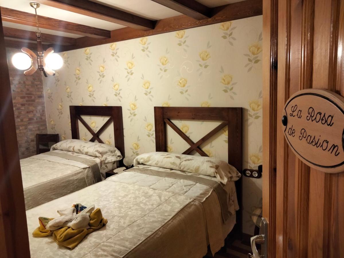 La Alcoba De Becquer Guest House เบรา เด มองกาโย ภายนอก รูปภาพ