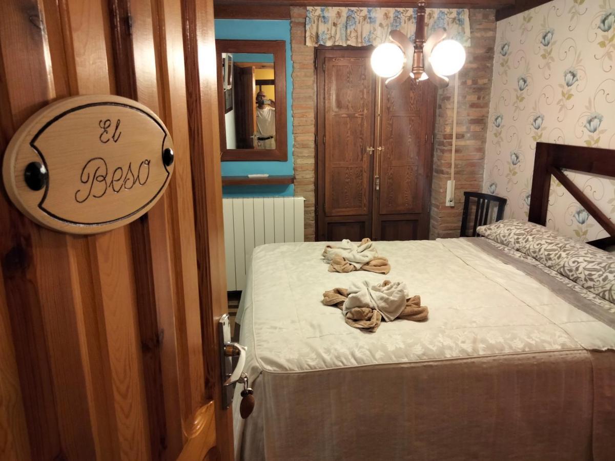 La Alcoba De Becquer Guest House เบรา เด มองกาโย ภายนอก รูปภาพ