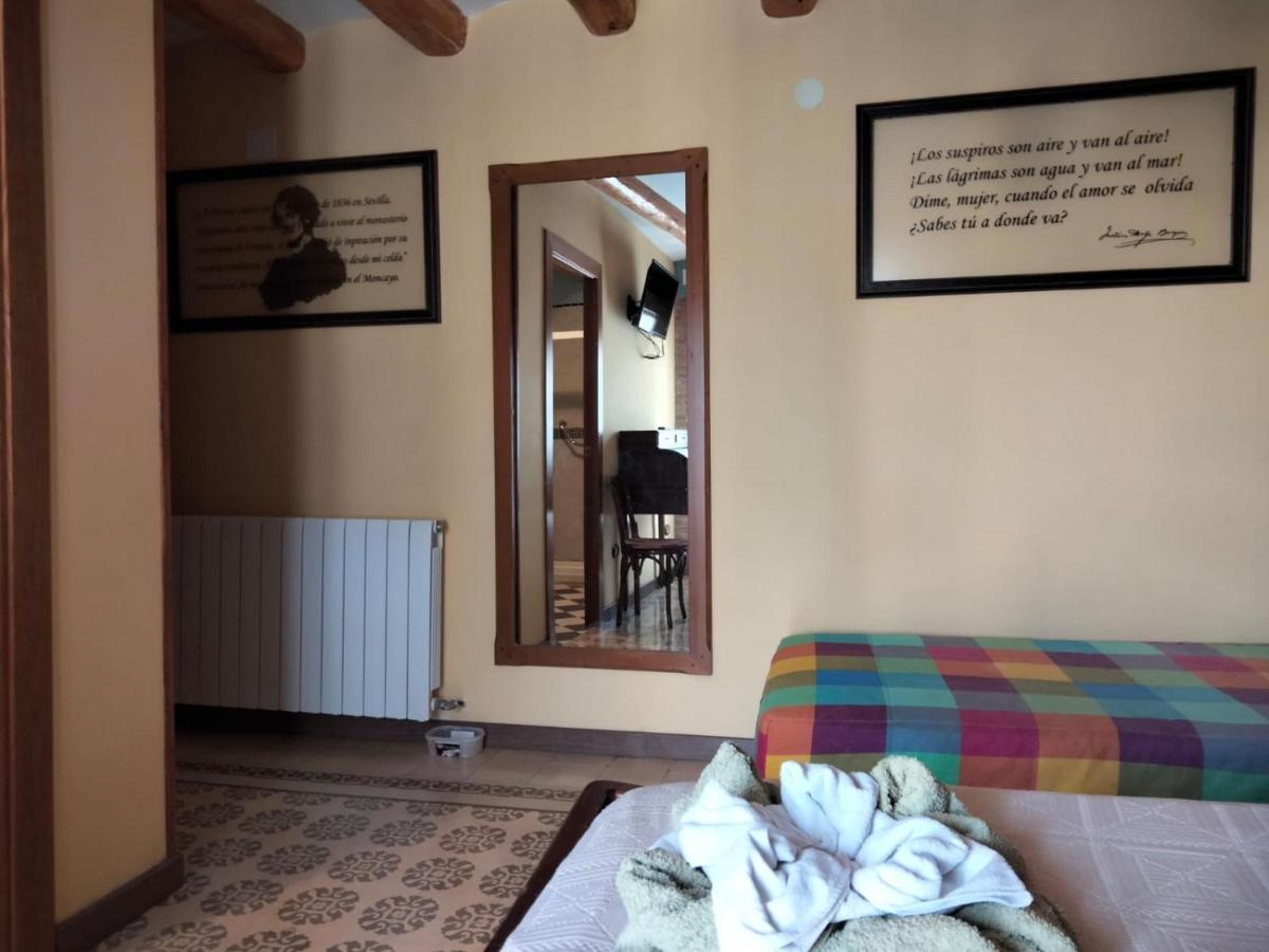 La Alcoba De Becquer Guest House เบรา เด มองกาโย ภายนอก รูปภาพ