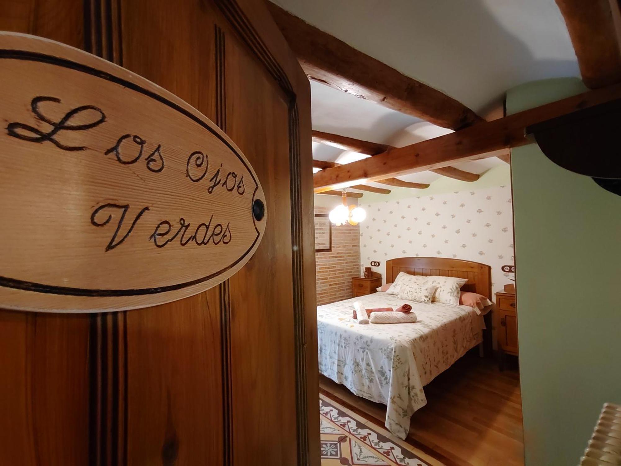 La Alcoba De Becquer Guest House เบรา เด มองกาโย ภายนอก รูปภาพ