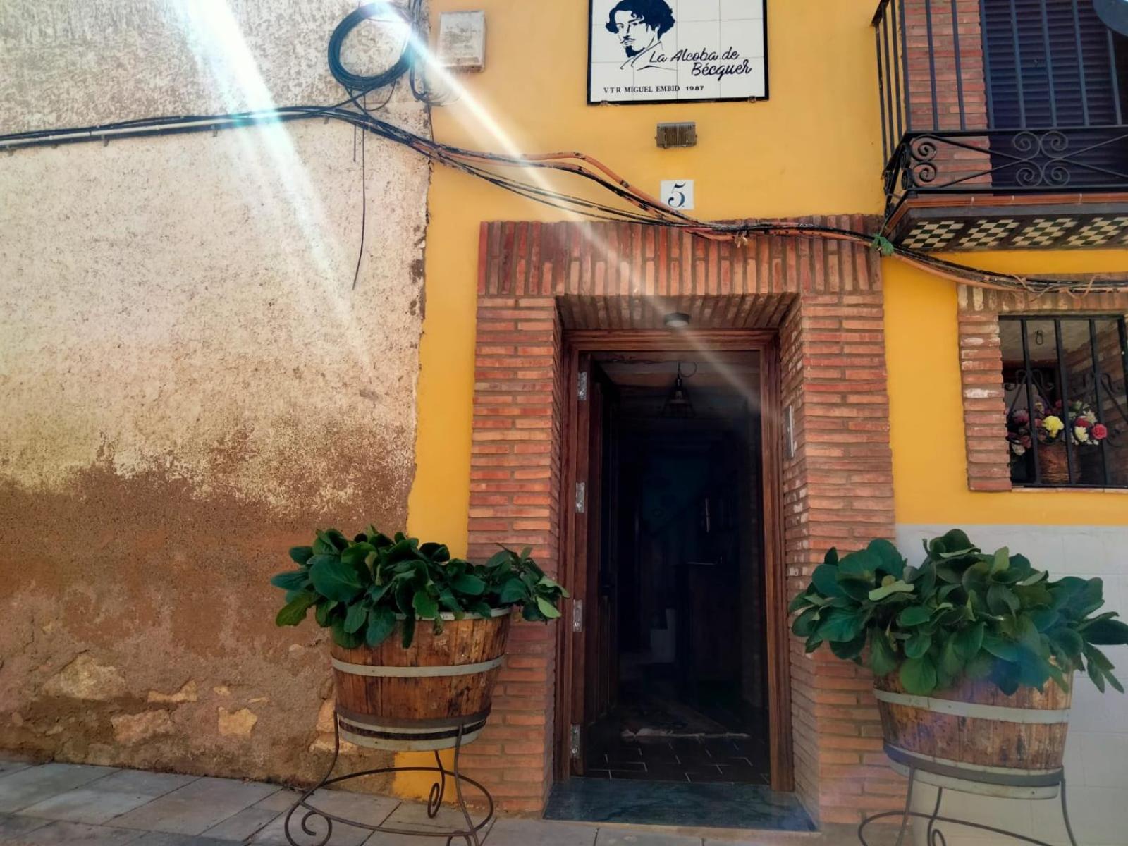 La Alcoba De Becquer Guest House เบรา เด มองกาโย ภายนอก รูปภาพ