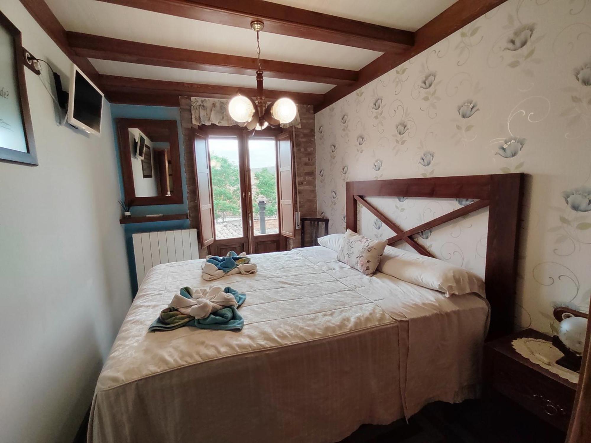 La Alcoba De Becquer Guest House เบรา เด มองกาโย ภายนอก รูปภาพ
