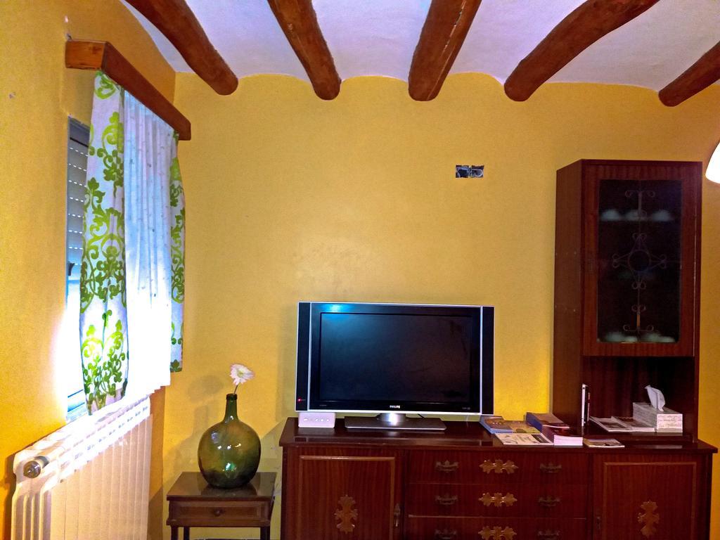 La Alcoba De Becquer Guest House เบรา เด มองกาโย ภายนอก รูปภาพ